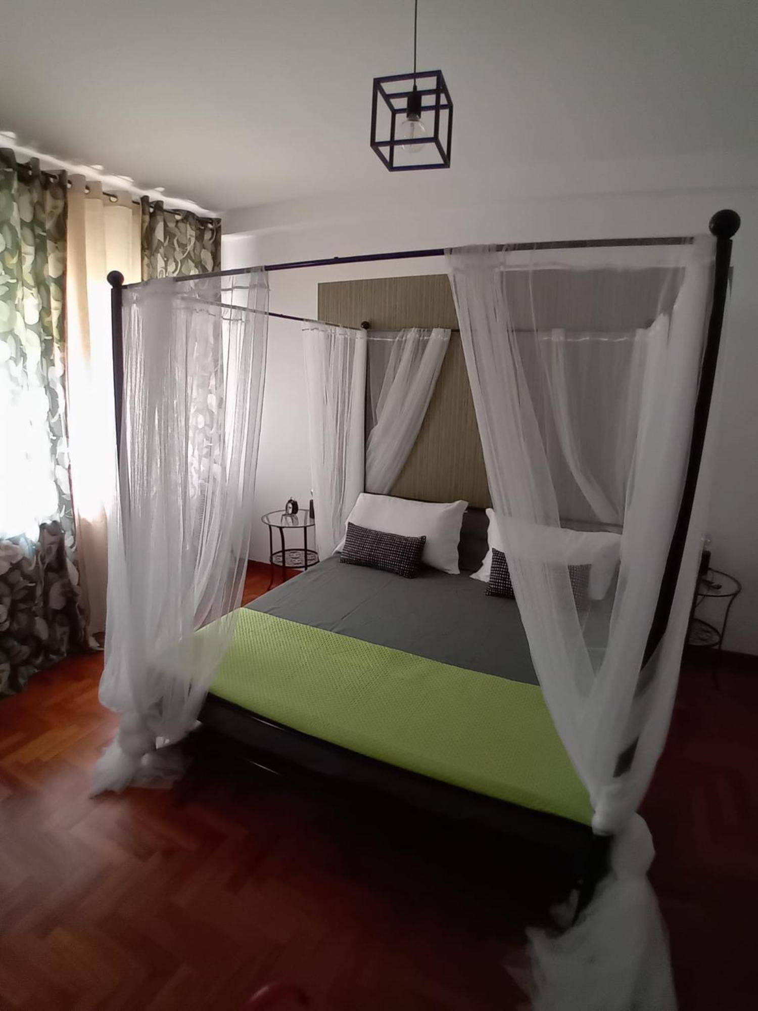 Reginella House * Napoli